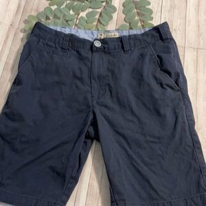 ISLANDIA CLOTHING CO shirts size 32